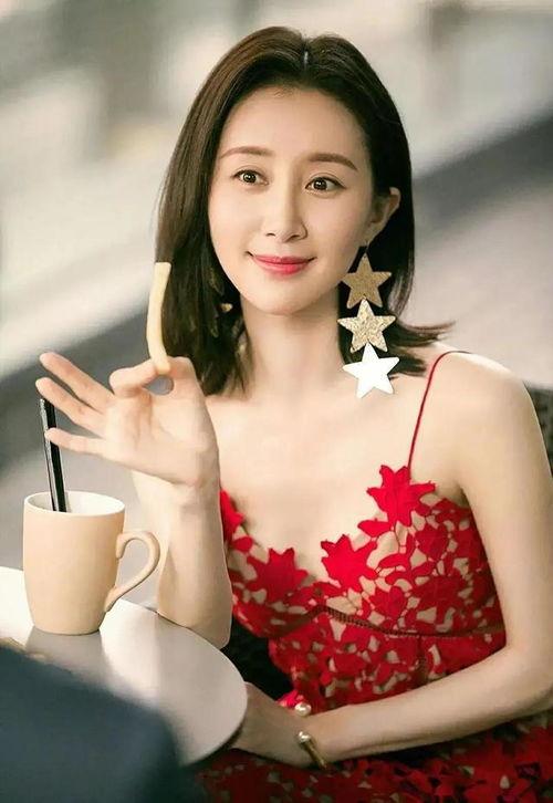 舒畅不带罩的照片,自然之美，无需修饰