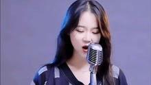 网红美女翻唱沙漠骆驼,网红美女演绎经典，惊艳众人