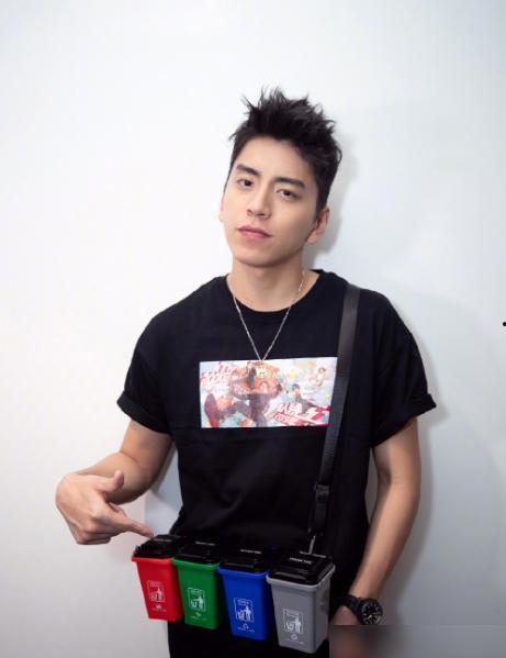 王大陆 照片,魅力四溢的青春偶像风采