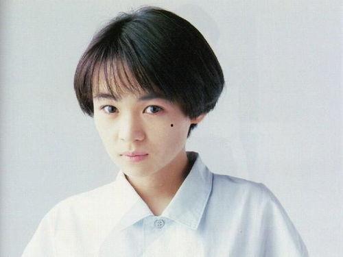 真理子演员,演绎人生百态，光影中的灵魂舞者